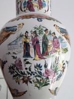 Antieke Chinese Vaas met Handgeschilderde Taferelen, Antiek en Kunst, Ophalen of Verzenden