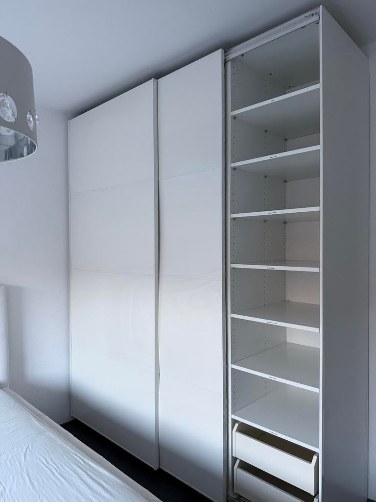 Witte IKEA kast met schuifdeuren en planken, Overige materialen, Gebruikt, 200 cm of meer, 150 tot 200 cm