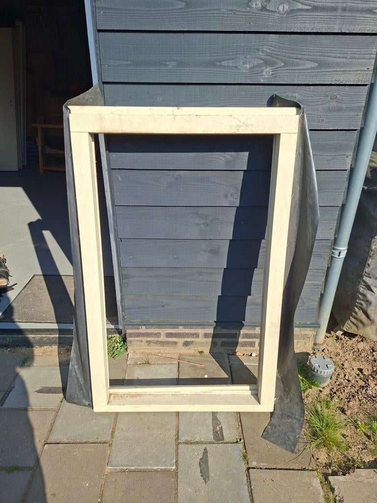Hardhouten kozijn, Doe-het-zelf en Verbouw, Kozijnen en Schuifpuien, Raamkozijn, Zo goed als nieuw, 75 tot 150 cm, Hout