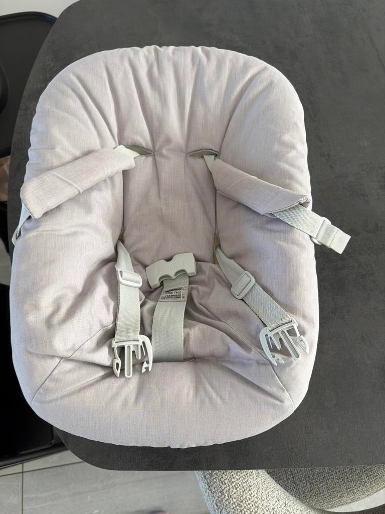 Stokke Newbornset, Ophalen, Gebruikt, Meegroeistoel, Gordel(s)