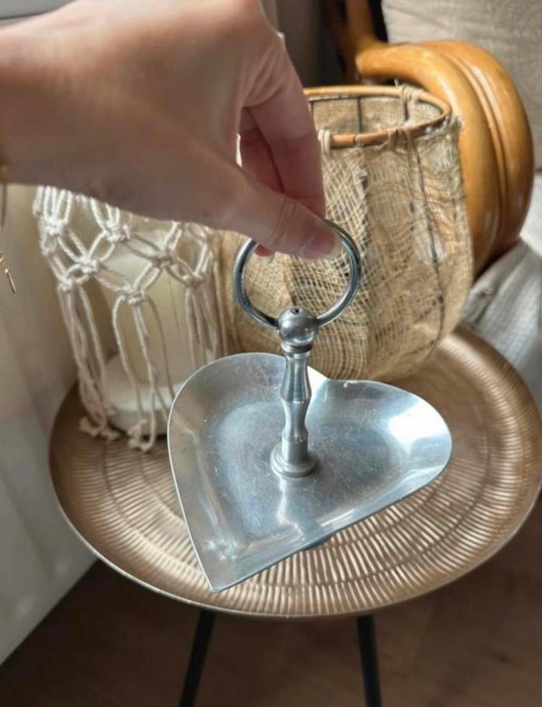 Kleine etagère in vorm van een hart - riverdale, Huis en Inrichting, Ophalen of Verzenden, Zo goed als nieuw