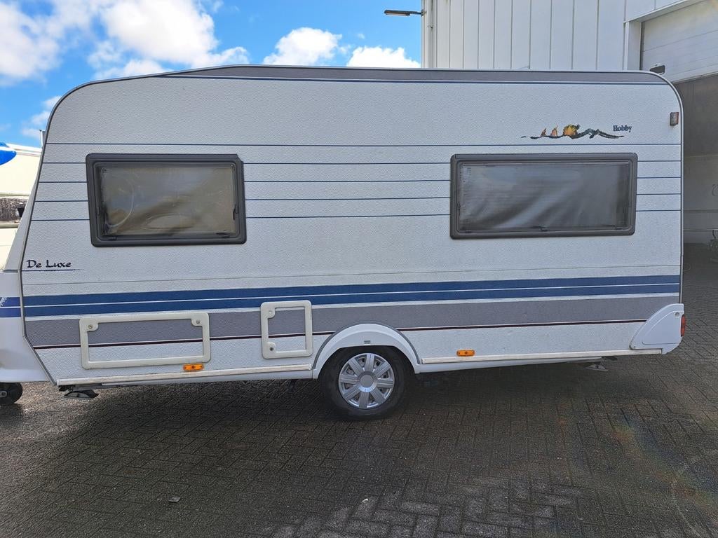 Hobby De Luxe Easy 440 uit 1998 met mover en luifel, Caravans en Kamperen, Caravans, Particulier