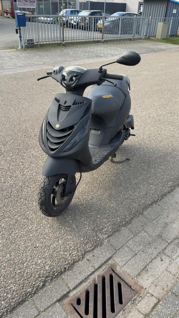 Zip 2010 4t opknapper, Fietsen en Brommers, Scooters | Piaggio, Ophalen