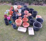 Allerlei soorten bloempotten, Ophalen, Kunststof, Gebruikt, Rond