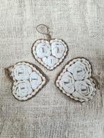 Schelpen hanger cinta uit Bali, Boho, Ophalen of Verzenden, Natuurlijk materiaal, Overige typen