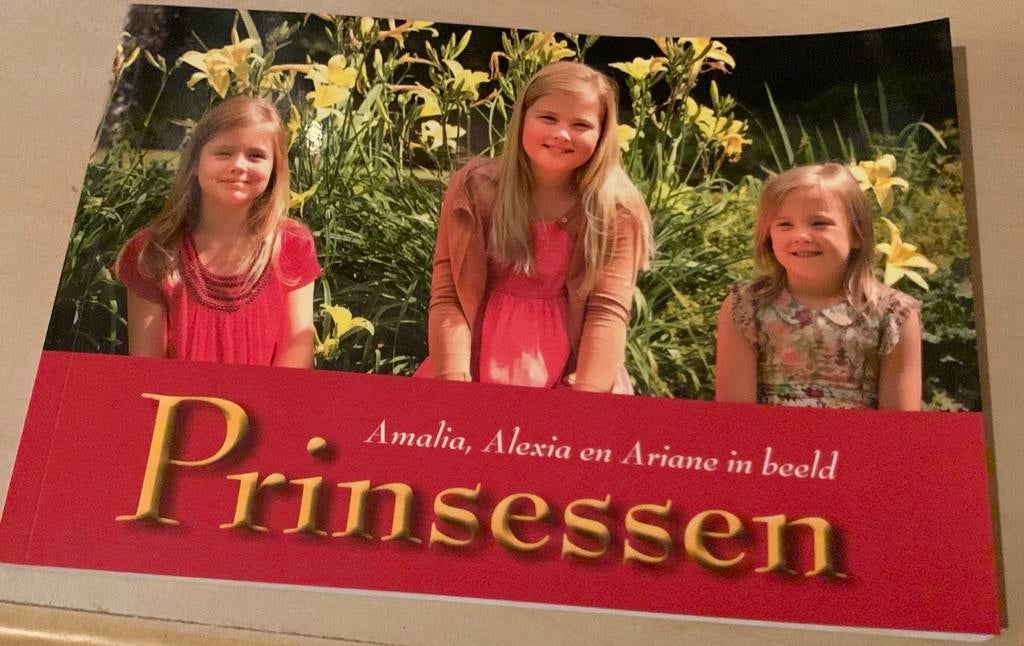 ‘Prinsessen’ Amalia, Alexia, Ariane, Ophalen of Verzenden, Zo goed als nieuw, Tijdschrift of Boek