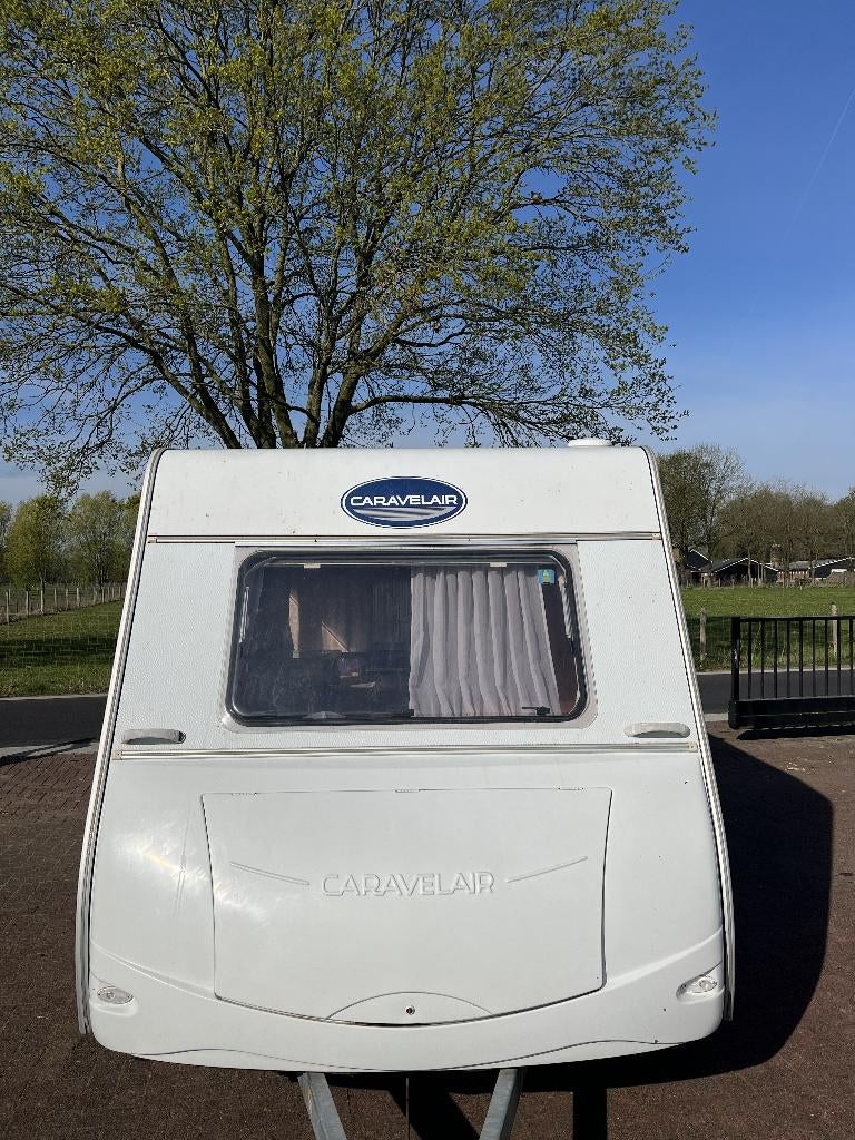 Mooie lichtgewicht Caravelair Antares luxe 425, Overige typen, Bedrijf, Treinzit, 4 tot 5 meter