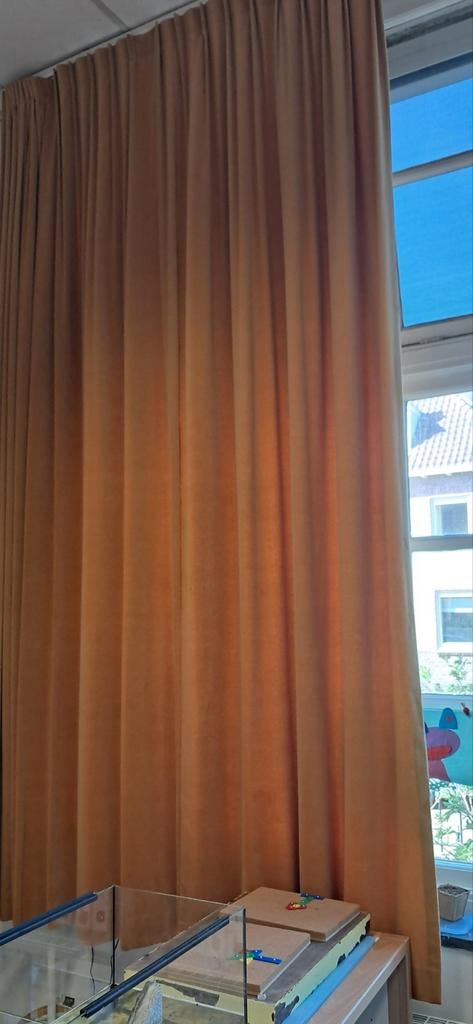Zeer grote gordijnen (uit klaslokaal), Ophalen, Gebruikt, Overige kleuren, 200 cm of meer