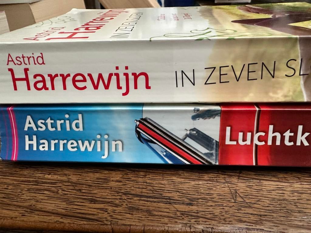 Astrid Harrewijn: 2 titels, Ophalen of Verzenden, Zo goed als nieuw