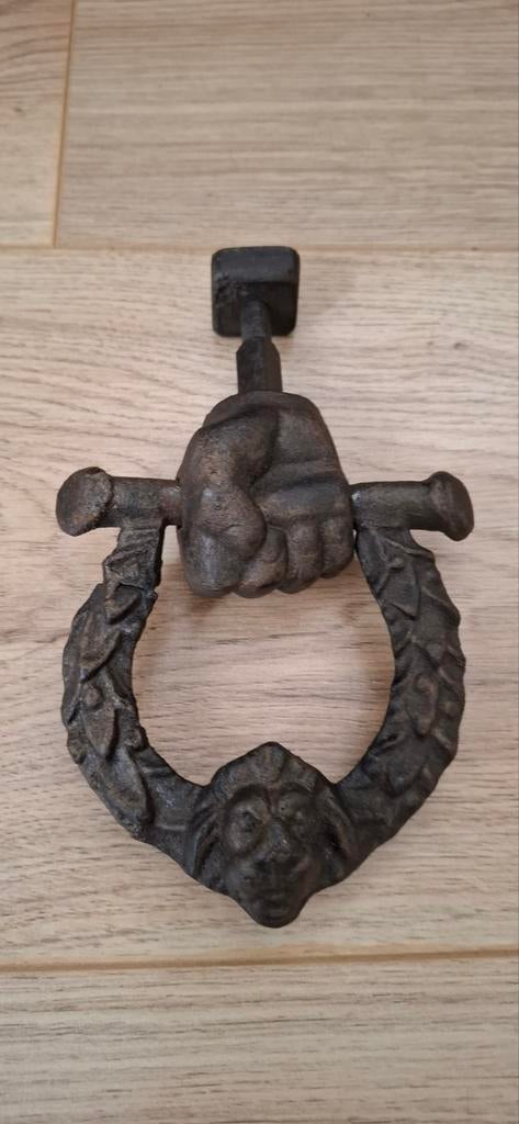 Vintage, prachtige, handgegoten ijzeren deurklopper, zwaar, Ophalen of Verzenden