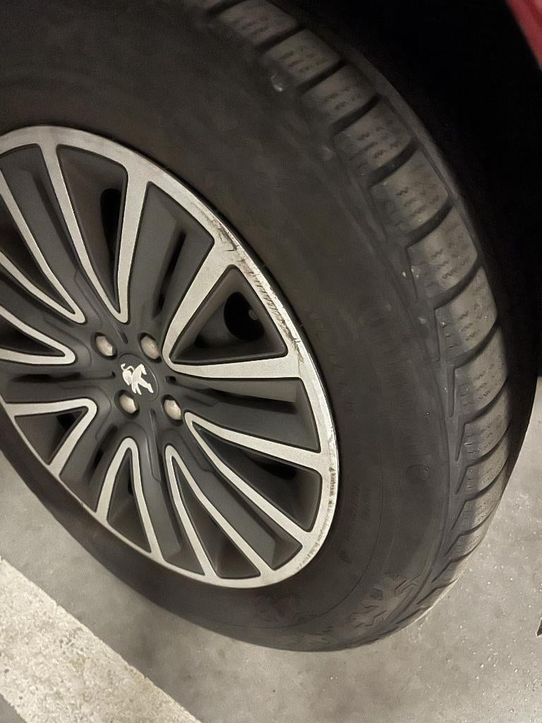 Winterbanden Peugeot 2008, Auto-onderdelen, Banden en Velgen, Ophalen, 215 mm, 16 inch, Banden en Velgen