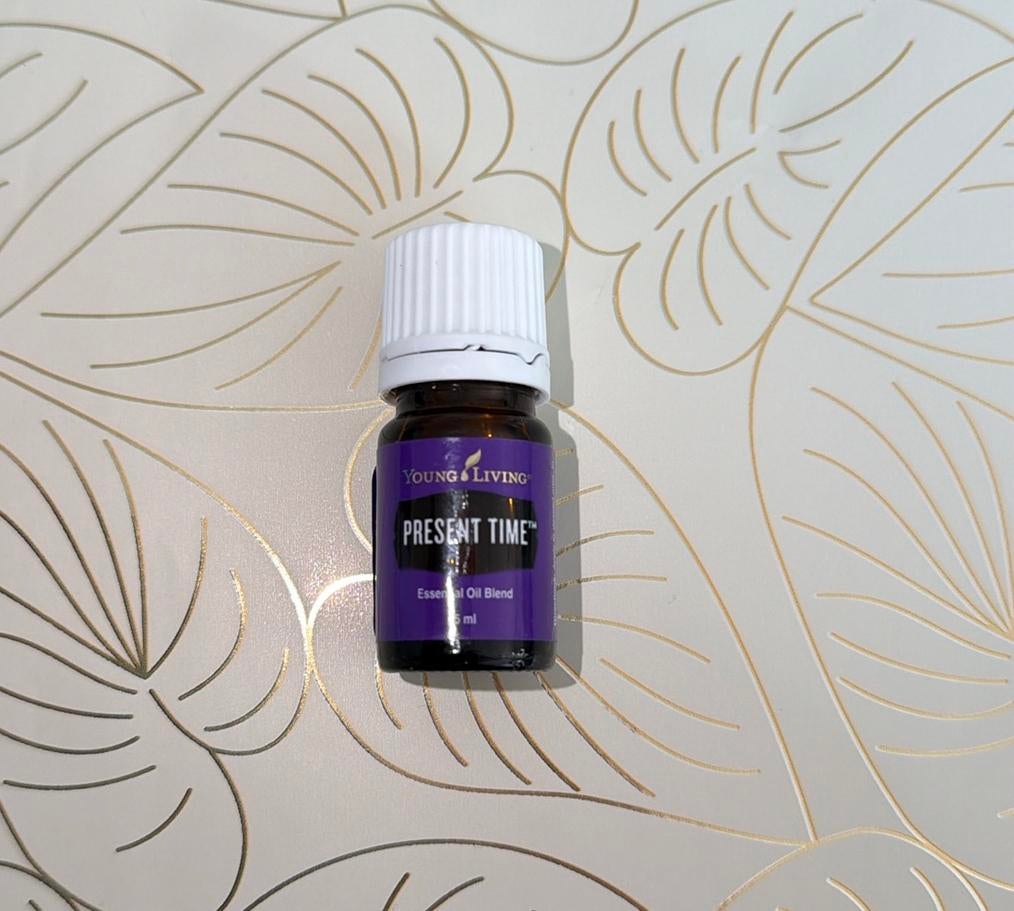 Present time - Young Living Nieuw geseald pas gekocht, Ophalen of Verzenden, Zo goed als nieuw, Aroma