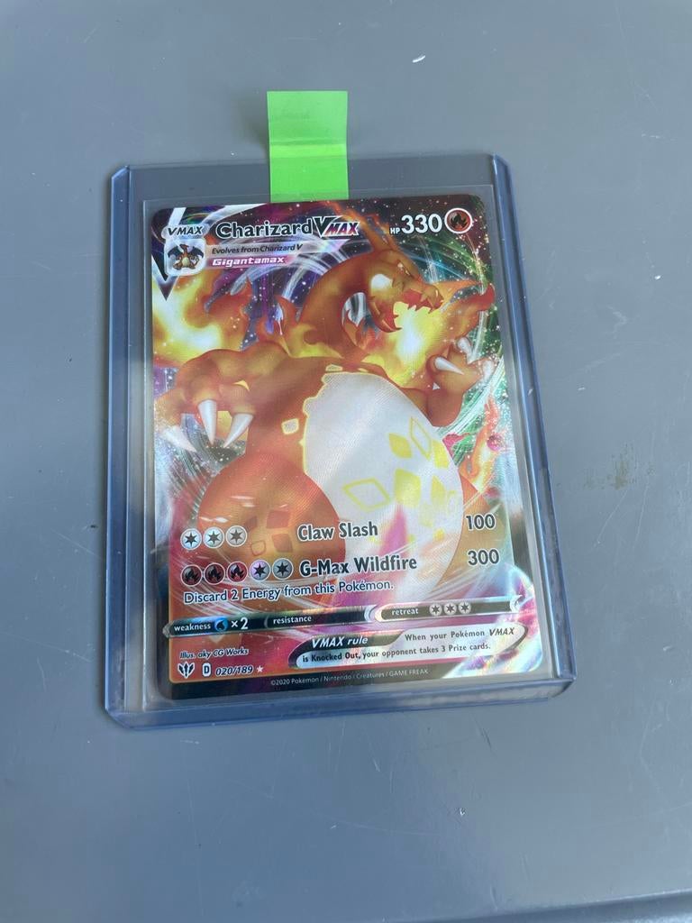 Charizard VMAX Pokémon Kaart 020/189 - Darkness Ablaze, Ophalen of Verzenden, Zo goed als nieuw, Losse kaart, Foil
