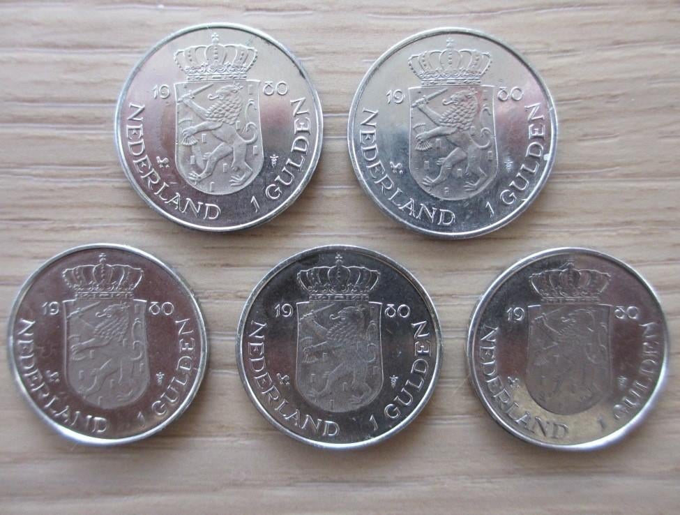 vijf guldens dubbele kop 1980, Postzegels en Munten, Munten | Nederland, Ophalen of Verzenden, Koningin Juliana, 1 gulden, Setje