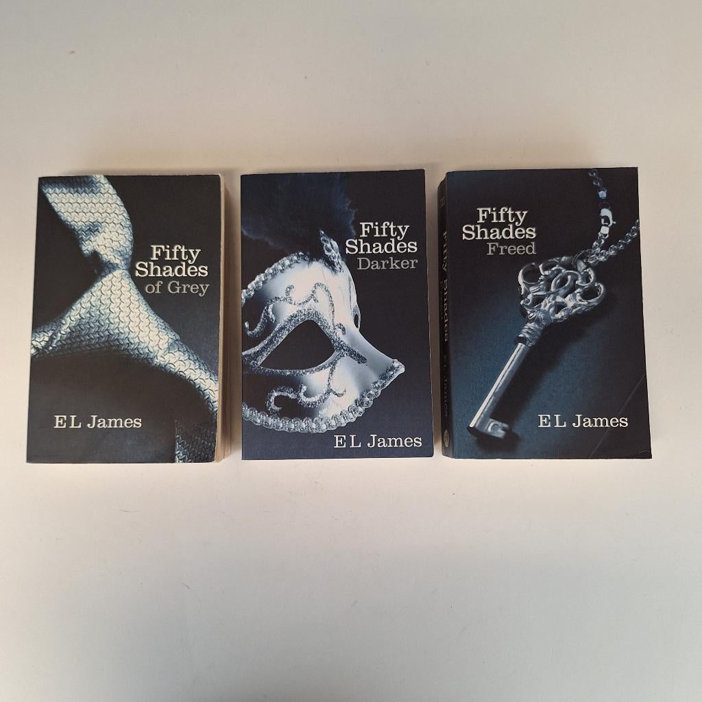 3 leesboeken “Fifty shades" van El James, Gelezen, Europa overig, Ophalen of Verzenden, El James