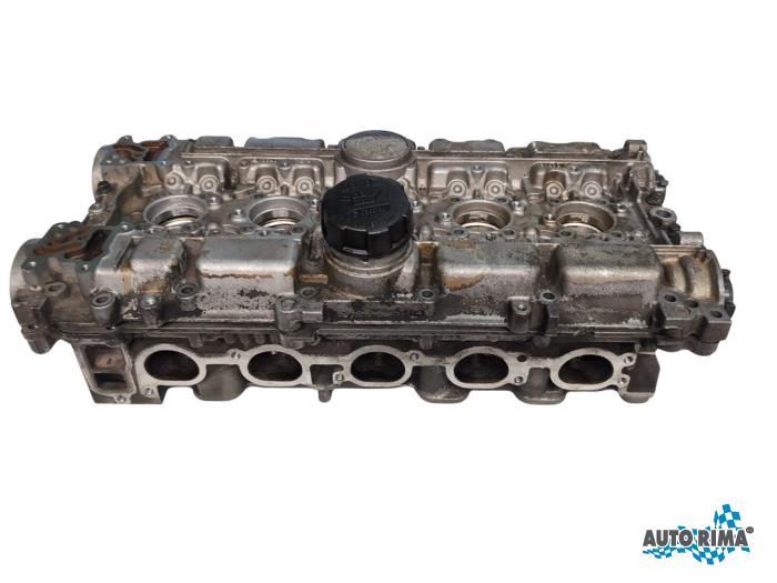 Cilinderkop van een Volvo V70, Auto-onderdelen, Motor en Toebehoren, Volvo, Gebruikt, 3 maanden garantie, Ophalen of Verzenden