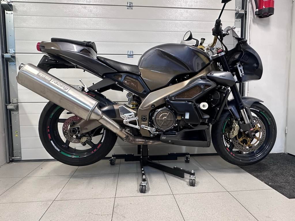 Aprilia Tuono 1000cc, 63042km, nieuwe voorband, 2 cilinders, Sportuitlaat, Motorrijbewijs A, Gebruikt