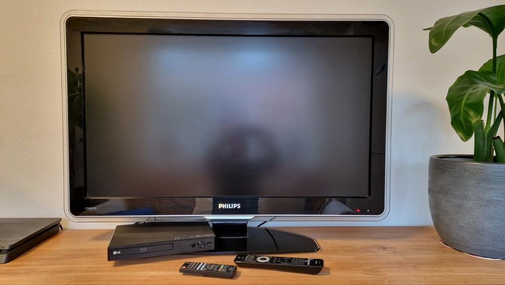 Philips Ambilight TV 37 inch Full HD + LG Blueray speler, Ophalen, Philips, Gebruikt, 50 Hz