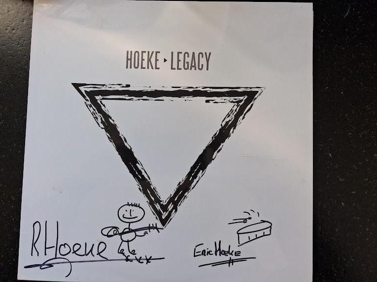 HOEKE - LEGACY - LP - GESIGNEERD, 1980 tot heden, Ophalen of Verzenden, Zo goed als nieuw, 12 inch