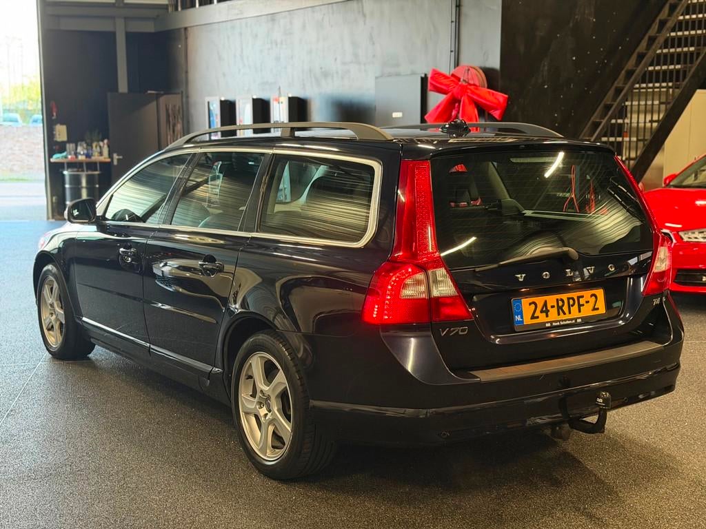 Volvo V70 1.6 T4 Limited Edition XENON/NAVI/LEDER/CRUISE/ISO, Voorwielaandrijving, Gebruikt, Zwart, 4 cilinders
