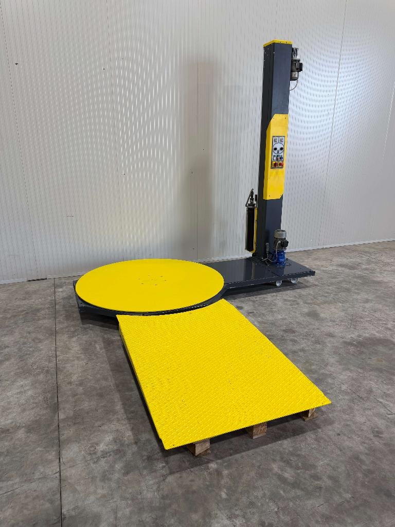 Palletwikkelaar Siat F1L 15-M incl. oprijplaat (nr. 3849), Ophalen, Gebruikt, Siat, Siat