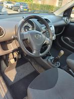 Toyota Aygo 1.0 12V Vvt-i 5DRS 2012 Grijs, Ophalen of Verzenden, Nieuw, Toyota, Spatbord