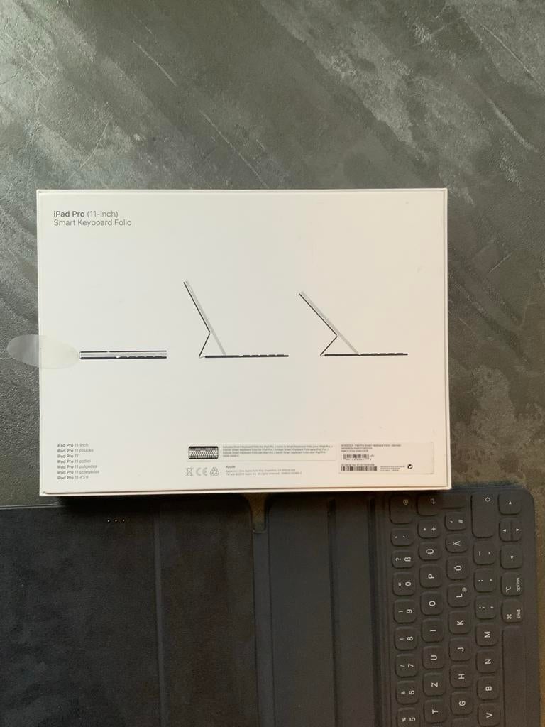 iPad Pro (11-inch) Smart Keyboard Folio, Ophalen of Verzenden, Gebruikt, 11 inch, Bescherming voor- en achterkant