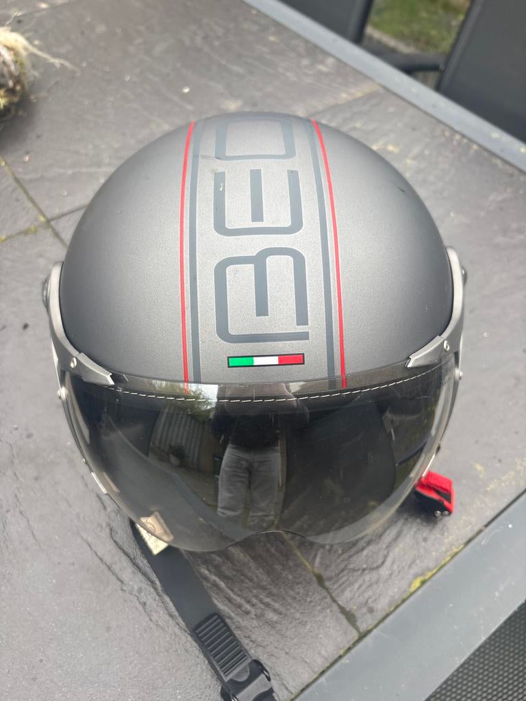 Stijlvolle BEON Jethelm - Mat Grijs met Italiaanse Strepen, Motoren, M, Heren, Jethelm, Tweedehands