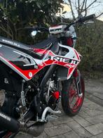 Rieju met Trophy, Fietsen en Brommers, Ophalen, 6 versnellingen, Maximaal 45 km/u, Nieuw