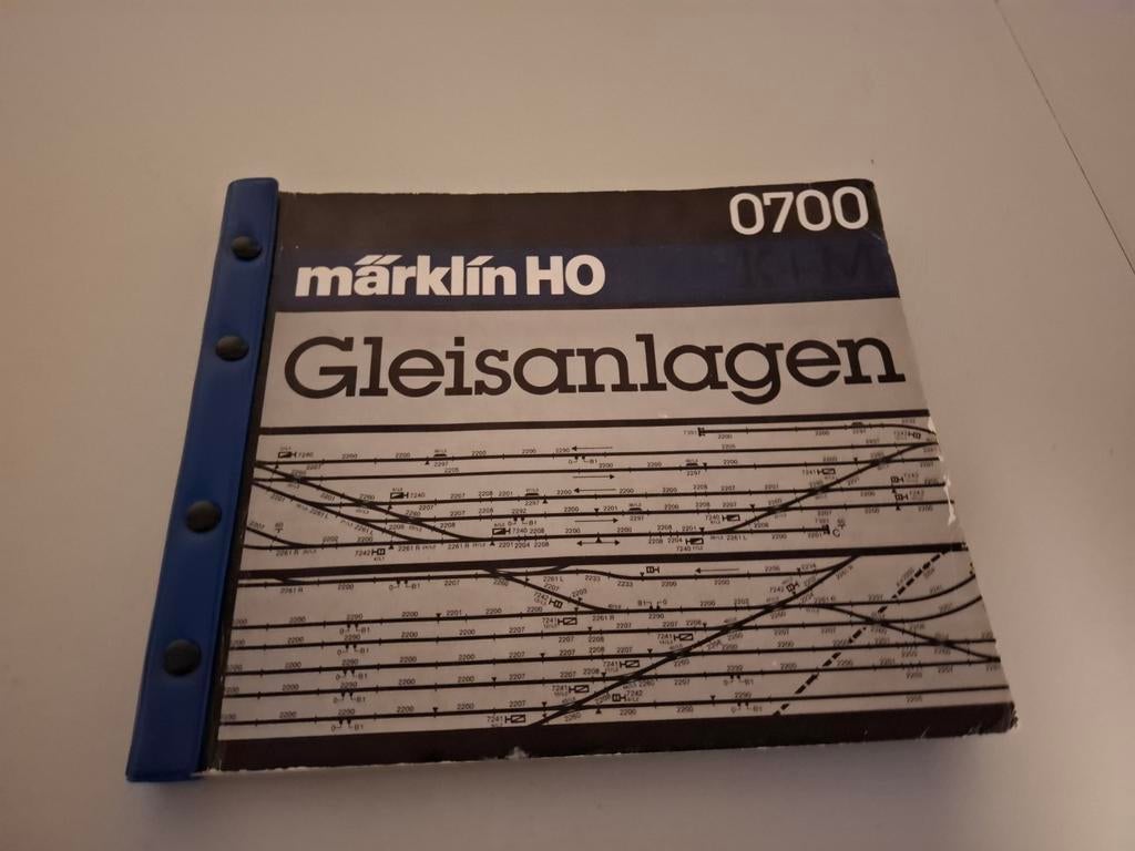 Märklin boek 'Gleisanlagen 0700' (DE), Wisselstroom, Gebruikt, Märklin, Boek, Tijdschrift of Catalogus