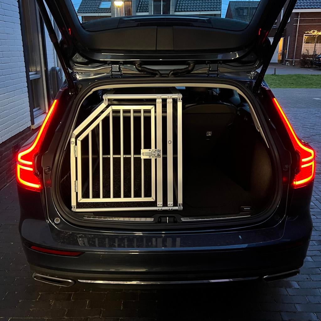 Schmidt Hondenkooi auto | Volvo V60 | 3 jaar oud, Ophalen, Zo goed als nieuw