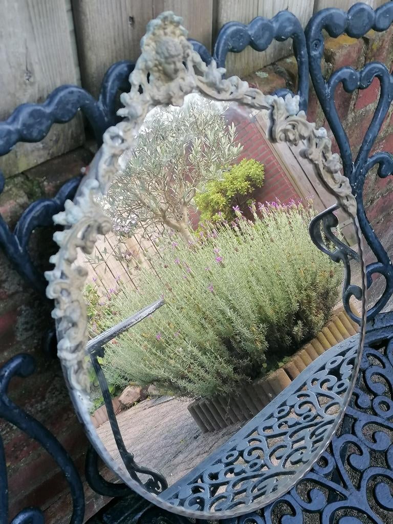 Antieke Ovale Spiegel met Sierlijke Koperen Rand, Ophalen, Ovaal