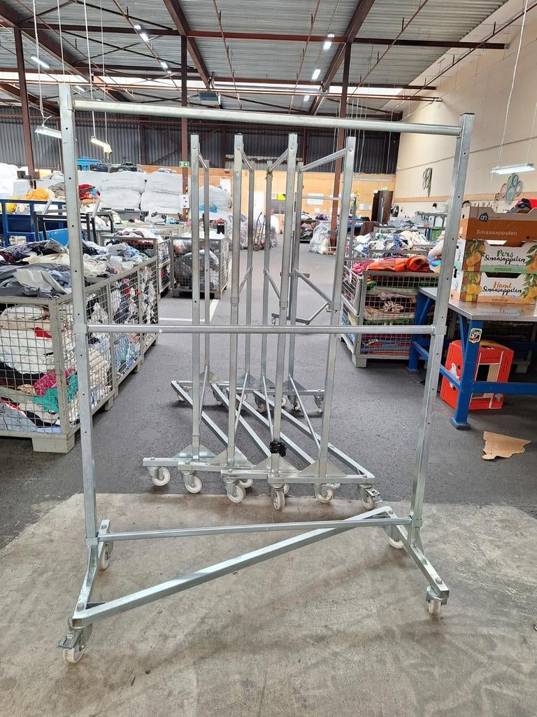 5 Z Rekken voor Textiel - 132x180cm met zwenkwielen, Ophalen, Gebruikt, Onbekend, Onbekend