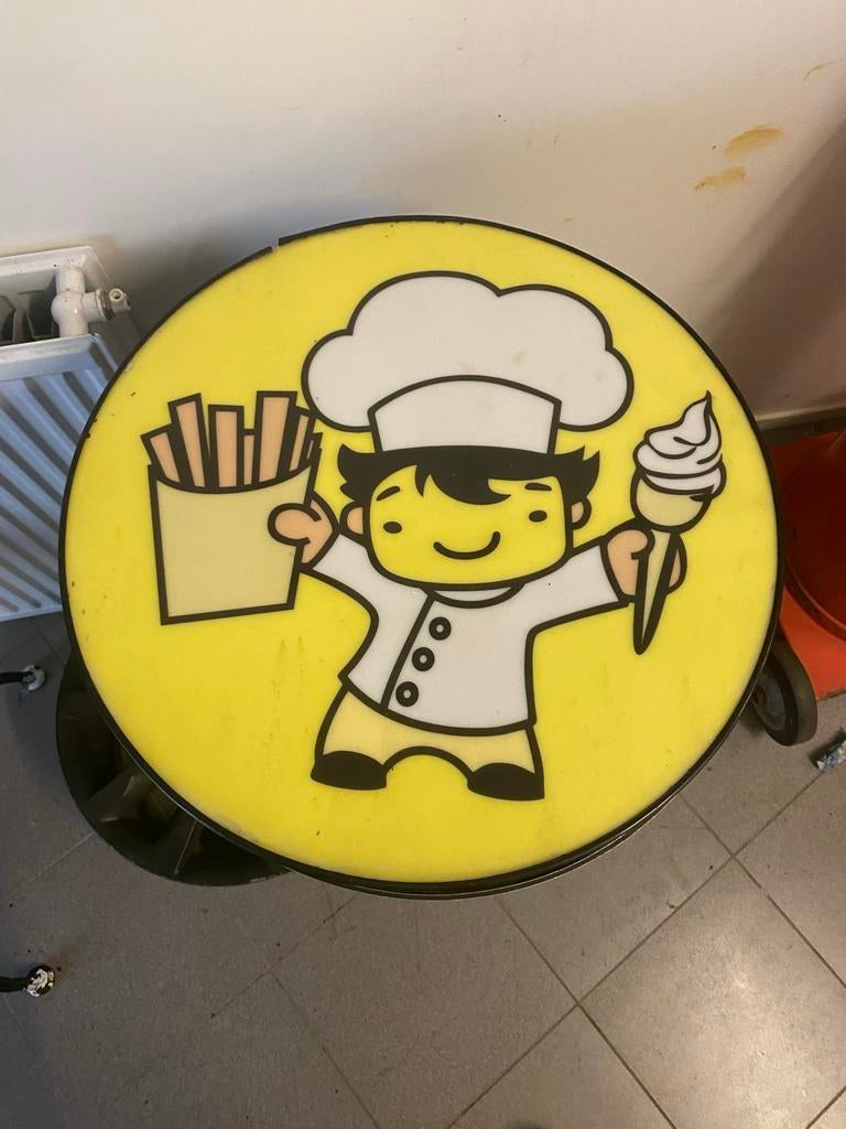 Uniek Reclamebord: Chef met Friet en IJsje, Ophalen, Gebruikt