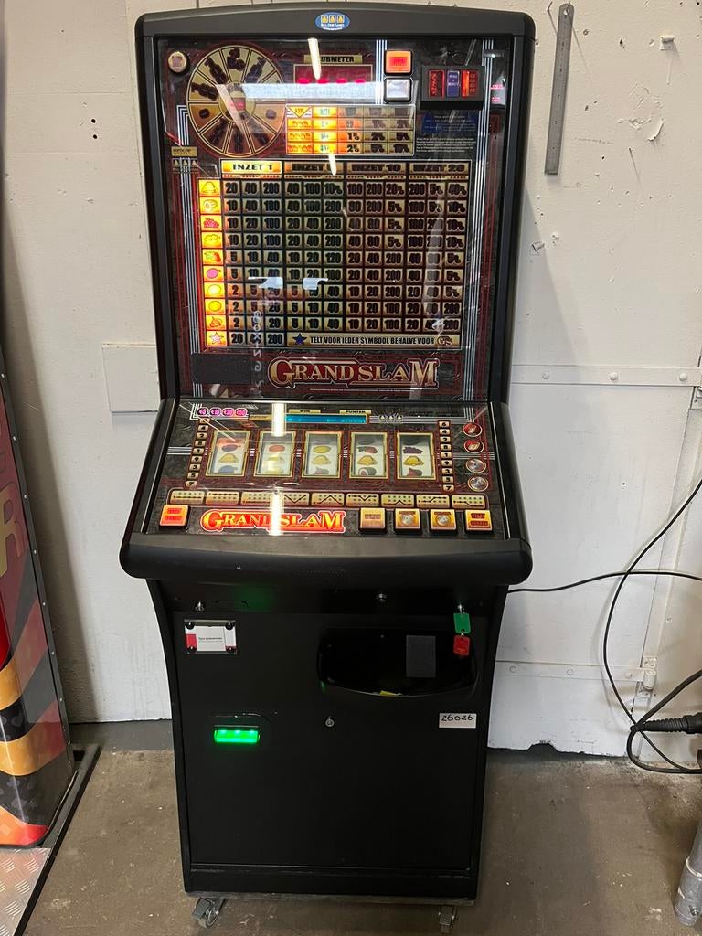Te koop Grandslam (Halversie) Nv200, Met sleutels, Gebruikt, Eismaspeelautomaten, Grote dijlakker 34