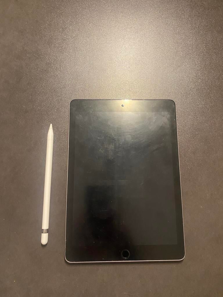 iPad 6e generatie 32GB+Apple Pencil+Papier screenprotector, 32 GB, Apple iPad, Zo goed als nieuw, Grijs