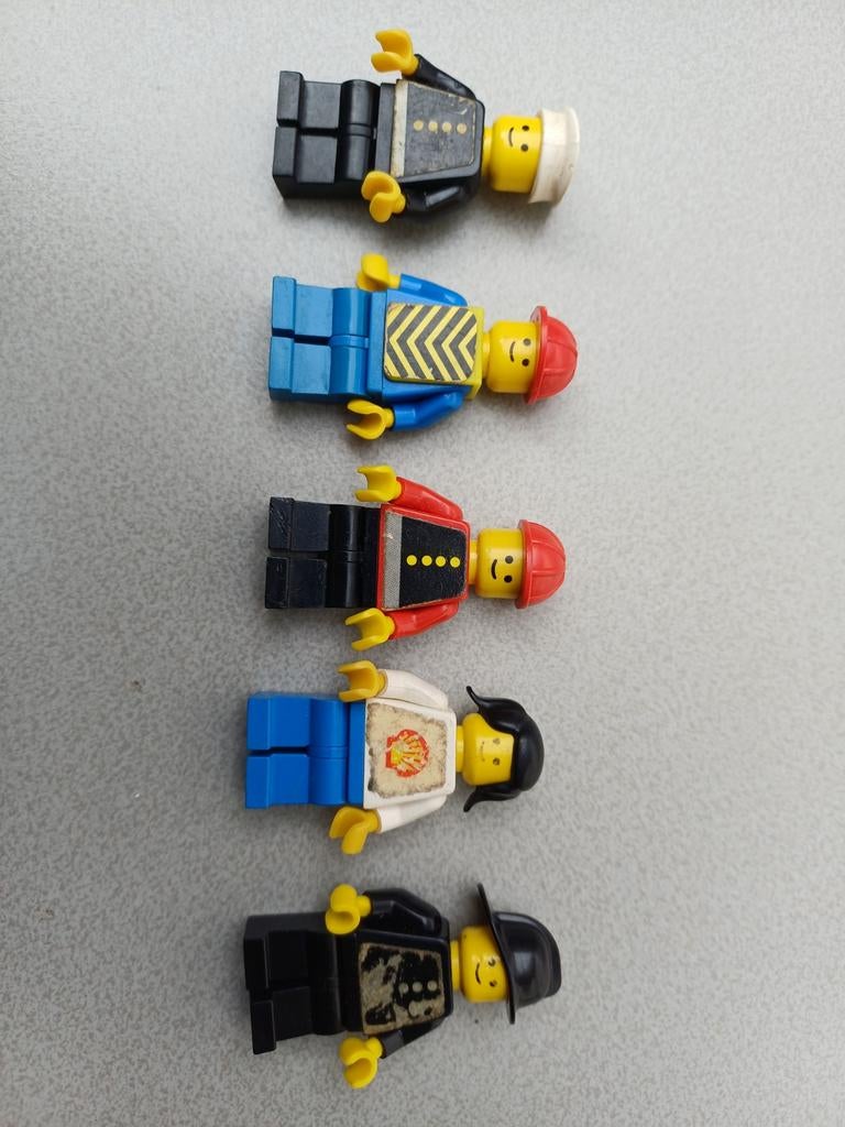 Lego minifigures oud, Kinderen en Baby's, Speelgoed | Duplo en Lego, Ophalen of Verzenden, Gebruikt