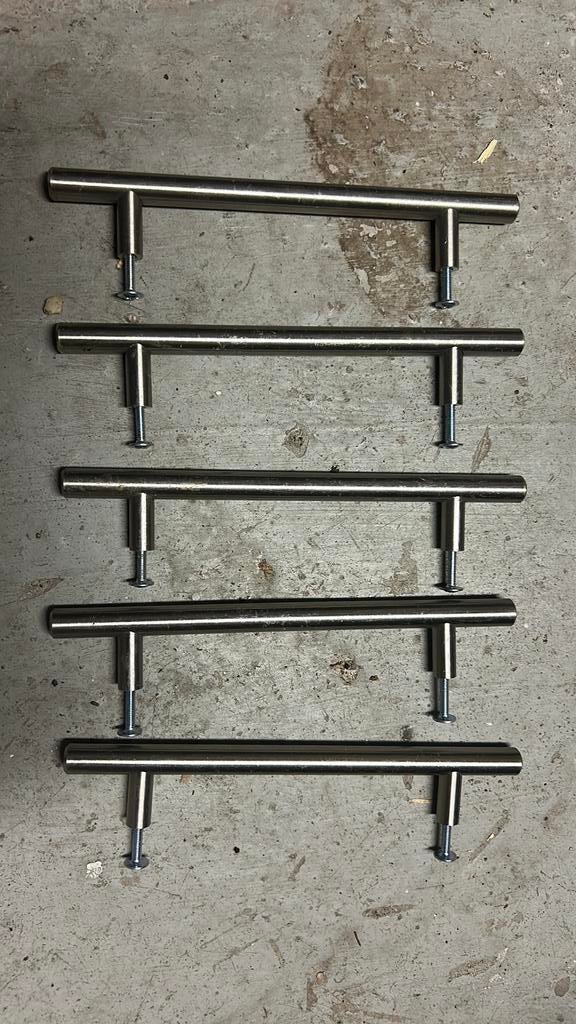 Rvs handgrepen 30 stuks ikea kallror, Minder dan 50 cm, Ophalen of Verzenden, Zo goed als nieuw, Minder dan 25 cm