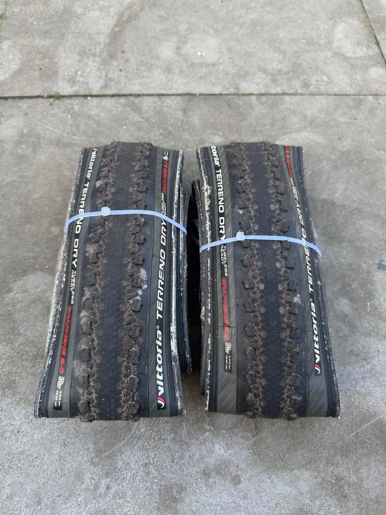Vittoria Terreno Dry (2x), Gebruikt, Band, Ophalen of Verzenden, Gravelbike