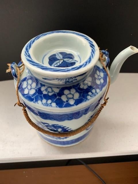 Chinese theepot, Antiek en Kunst, Antiek | Porselein, Ophalen of Verzenden