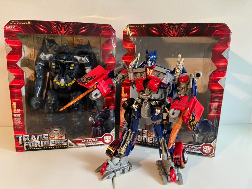 Transformer Jetfire & Optimus Prime Hasbro Colectors Club, Verzamelen, Transformers, Verzenden, Zo goed als nieuw, Autobots