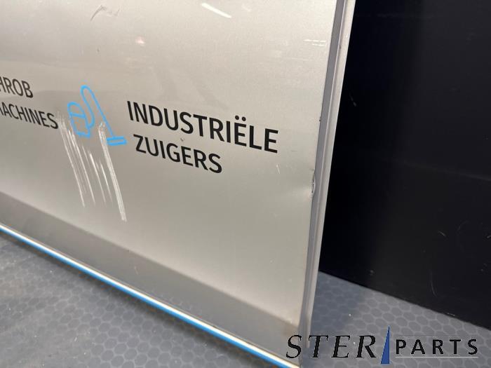 Schuifdeur rechts van een Mercedes Vito (744), Auto-onderdelen, Gebruikt, -, Deur, Ophalen of Verzenden