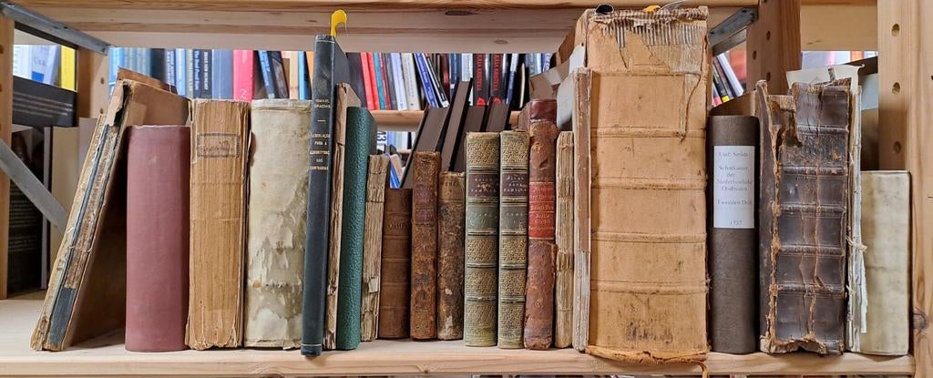 Partij oude boeken, Antiek en Kunst, Antiek | Boeken en Bijbels, Ophalen of Verzenden