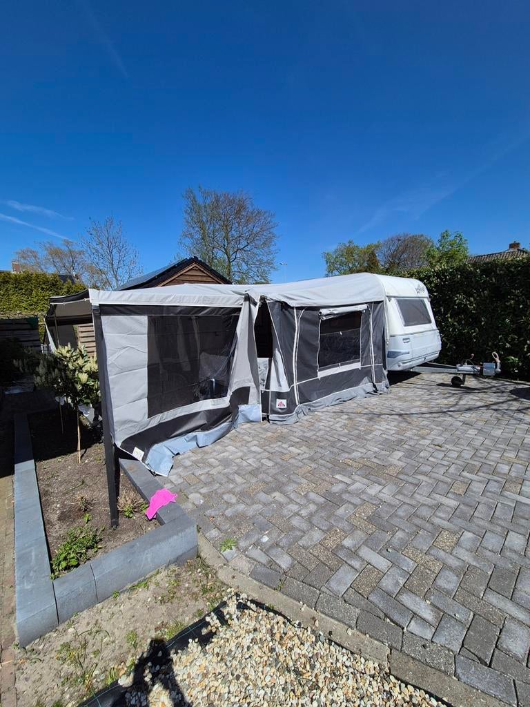Voortent met luifel en bump out, Caravans en Kamperen, Voortenten en Luifels, Ophalen, Gebruikt, Dorema