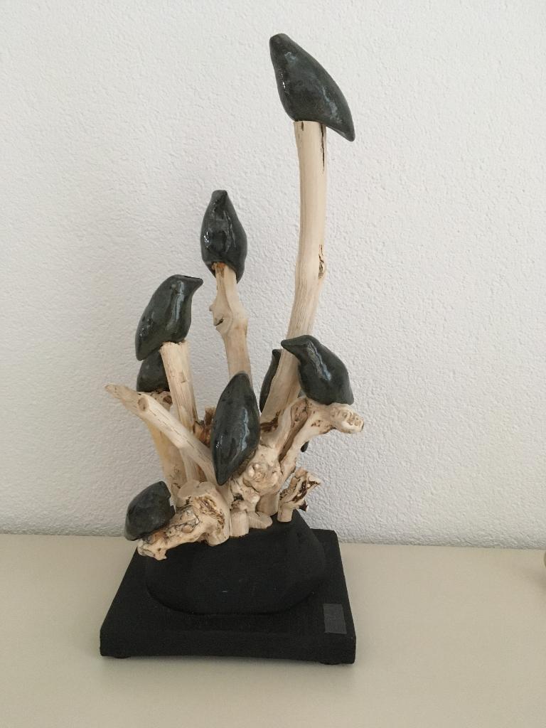 KUNSTWERK - 8 KERAMIEK VOGELTJES 51 CM BY MINY - ART, Ophalen of Verzenden