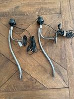 Twee wandlampen met metalen arm en fitting, Ophalen, Gebruikt, Metaal