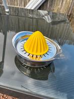 Handmatige Citruspers / Sinaasappelpers - Geel & RVS, Ophalen of Verzenden, Zo goed als nieuw