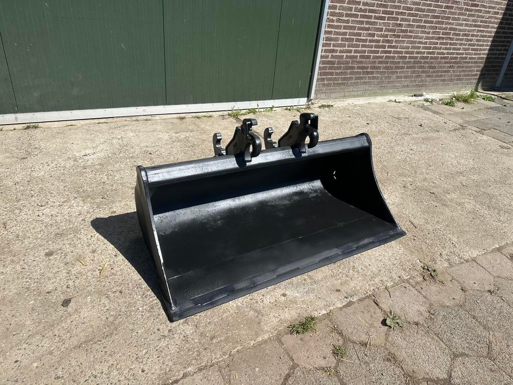 Brede bak cw10 omkeeroren slotenbak 140 cm, Ophalen of Verzenden