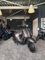 Vespa sprint 50s | Custom | Full option | 2023 | AMG DARK SA, Ophalen, Overige modellen, Maximaal 45 km/u, Zo goed als nieuw