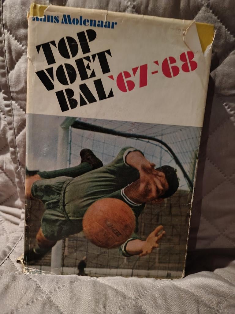 Top Voetbal 67-68 - Hans Molenaar (met Pelé), Ophalen of Verzenden, Gelezen, Hans Molenaar, Balsport